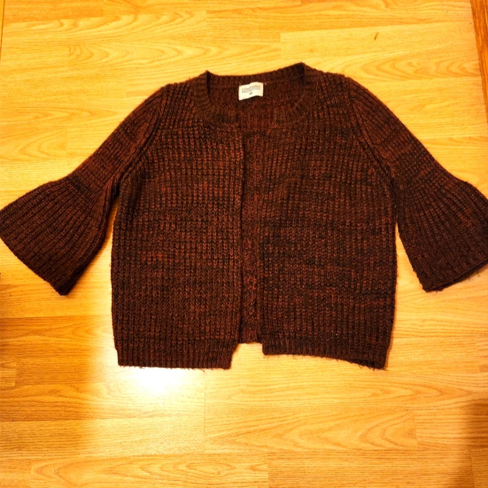 Comapania Fantastica medium burgundy bell sleeve cardigan